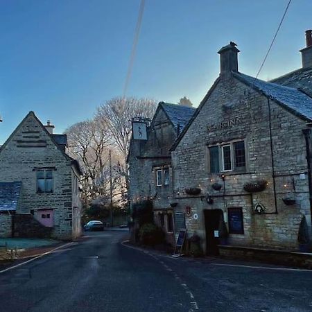 Bear Inn Bisley  Bagian luar foto