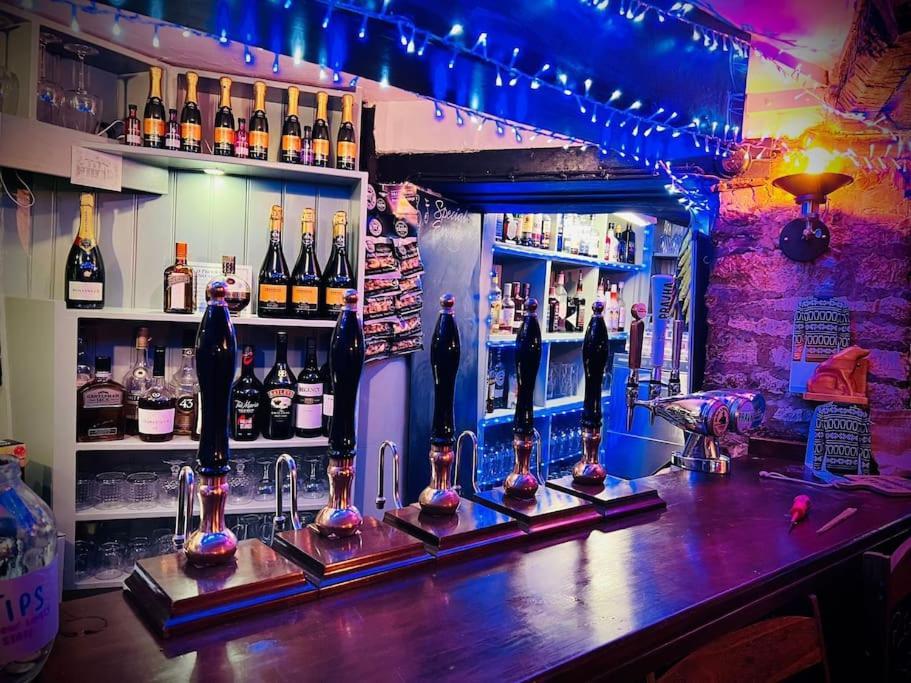 Bear Inn Bisley  Bagian luar foto