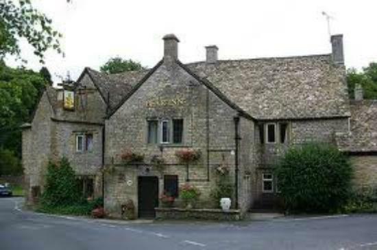 Bear Inn Bisley  Bagian luar foto