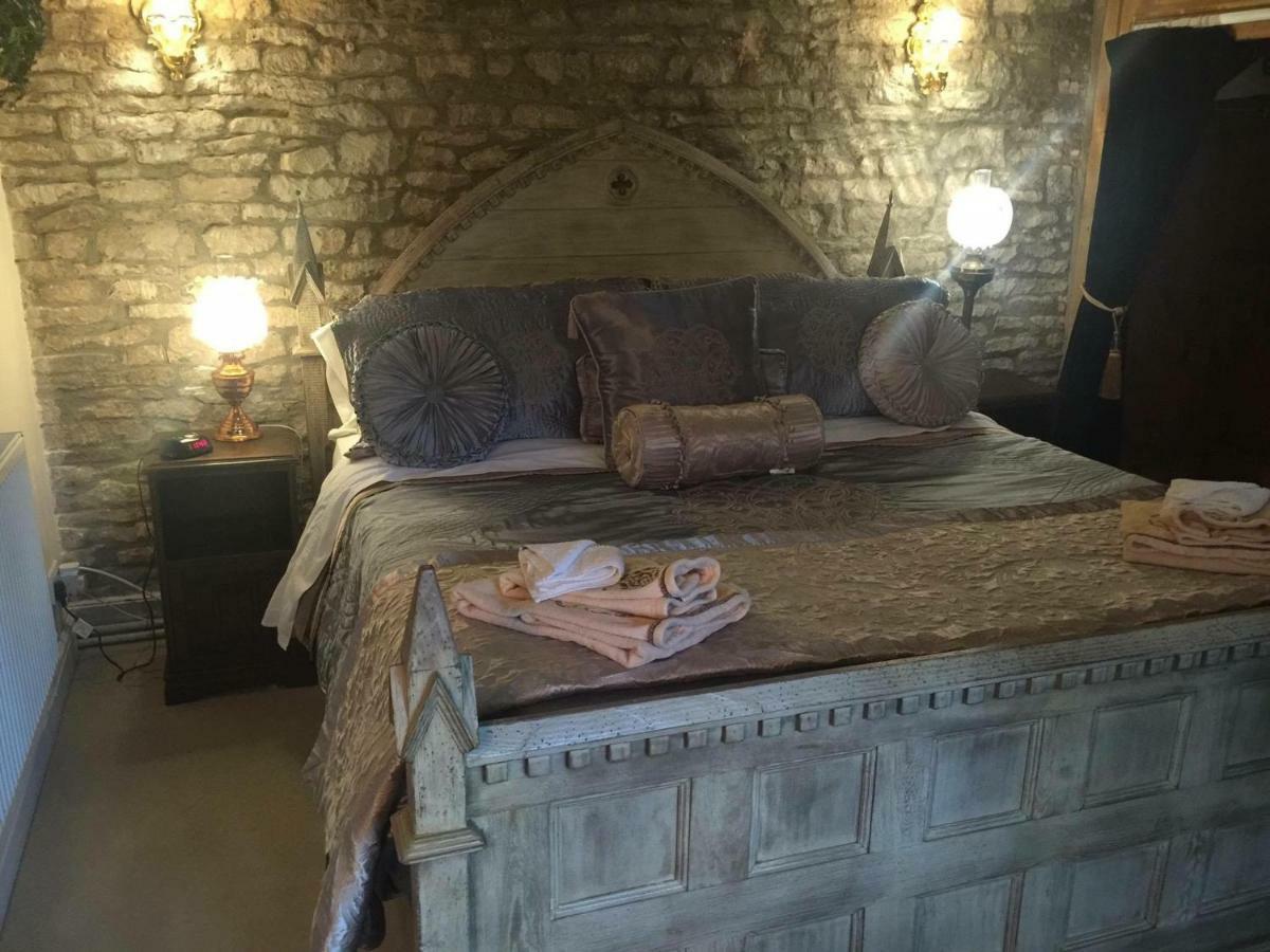Bear Inn Bisley  Bagian luar foto